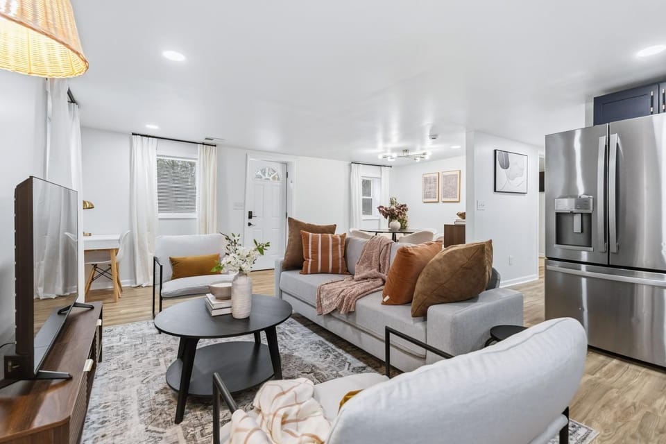TV and multimedia, Living room, Seating area