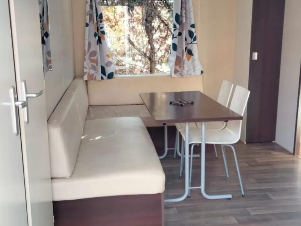 Mobil-Home 2 Chambres avec Terrasse - API-1-52-1325 Campground/ 
RV Resort in Occitanie