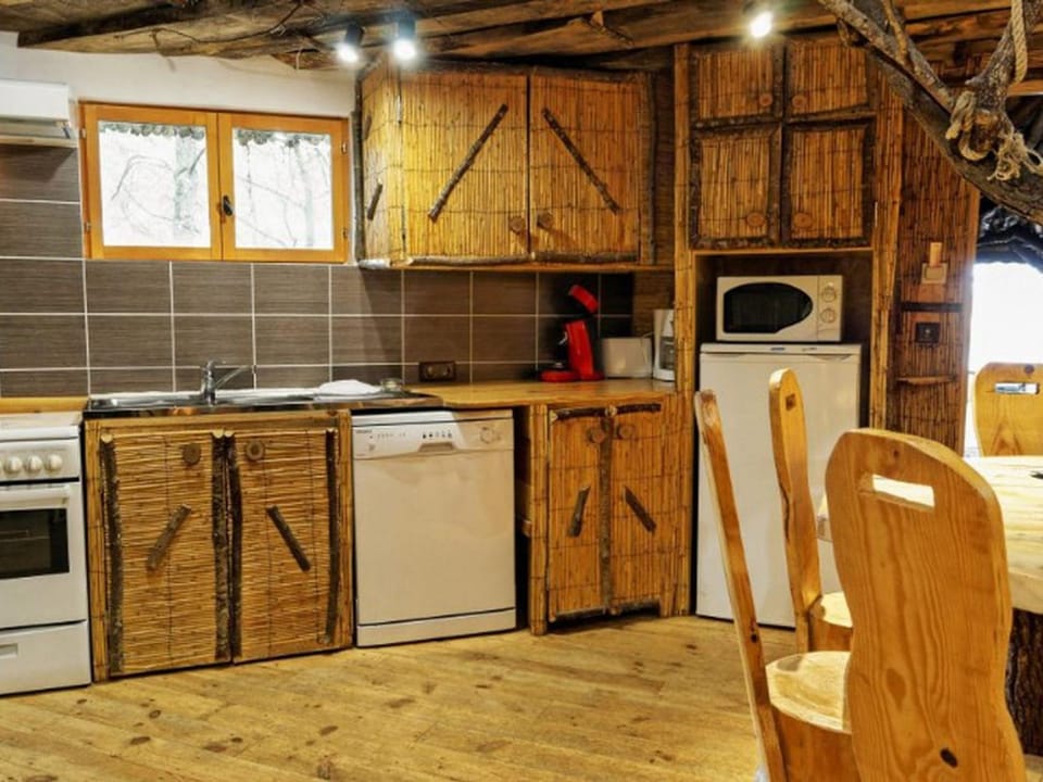 Maison avec Terrasse - 3 Chambres pour 8 Personnes - API-1-52-1337 Campground/ 
RV Resort in Nouvelle-Aquitaine