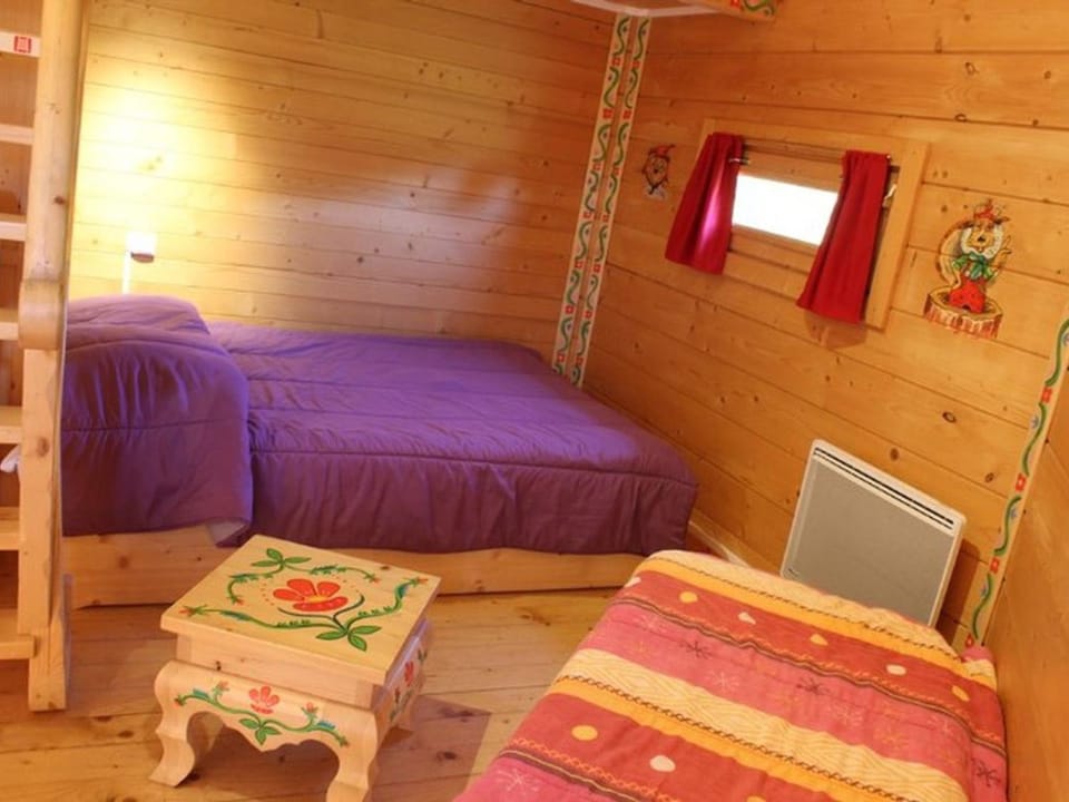 Spacieux Chalet 54m² pour 6 au Domaine de Dienné - API-1-52-1347 Campground/ 
RV Resort in Nouvelle-Aquitaine