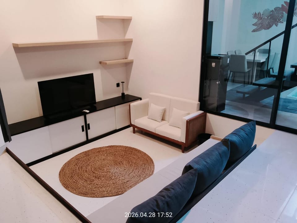 Royal Arkadia Uluwatu Bali, Modern Tropical Villa Apartment in Bali
