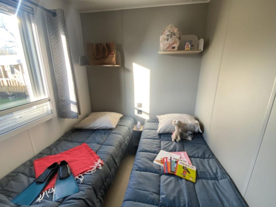 Mobil-home avec Terrasse pour 4 pers, 2 Ch - API-1-52-1534 Campground/ 
RV Resort in Nouvelle-Aquitaine