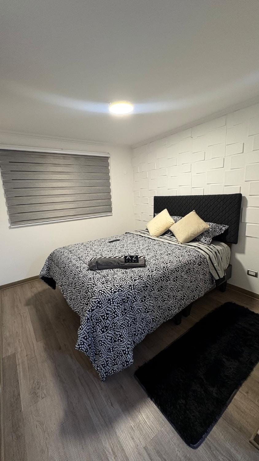 Condo luminity exclusivo 2D-2B incluye piscina parking y wifi gratis check in y seguridad 24 hrs Apartment in Los Ángeles