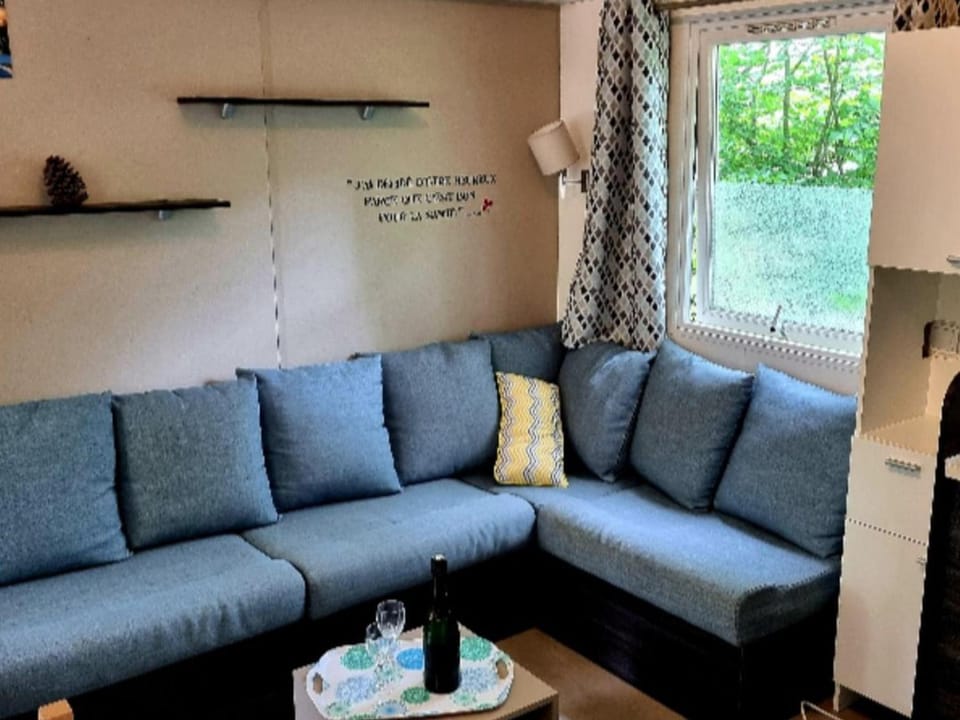 Mobil-home 34m² avec terrasse, 4 personnes, 2 chambres - API-1-52-1560 Campground/ 
RV Resort in Centre-Val de Loire