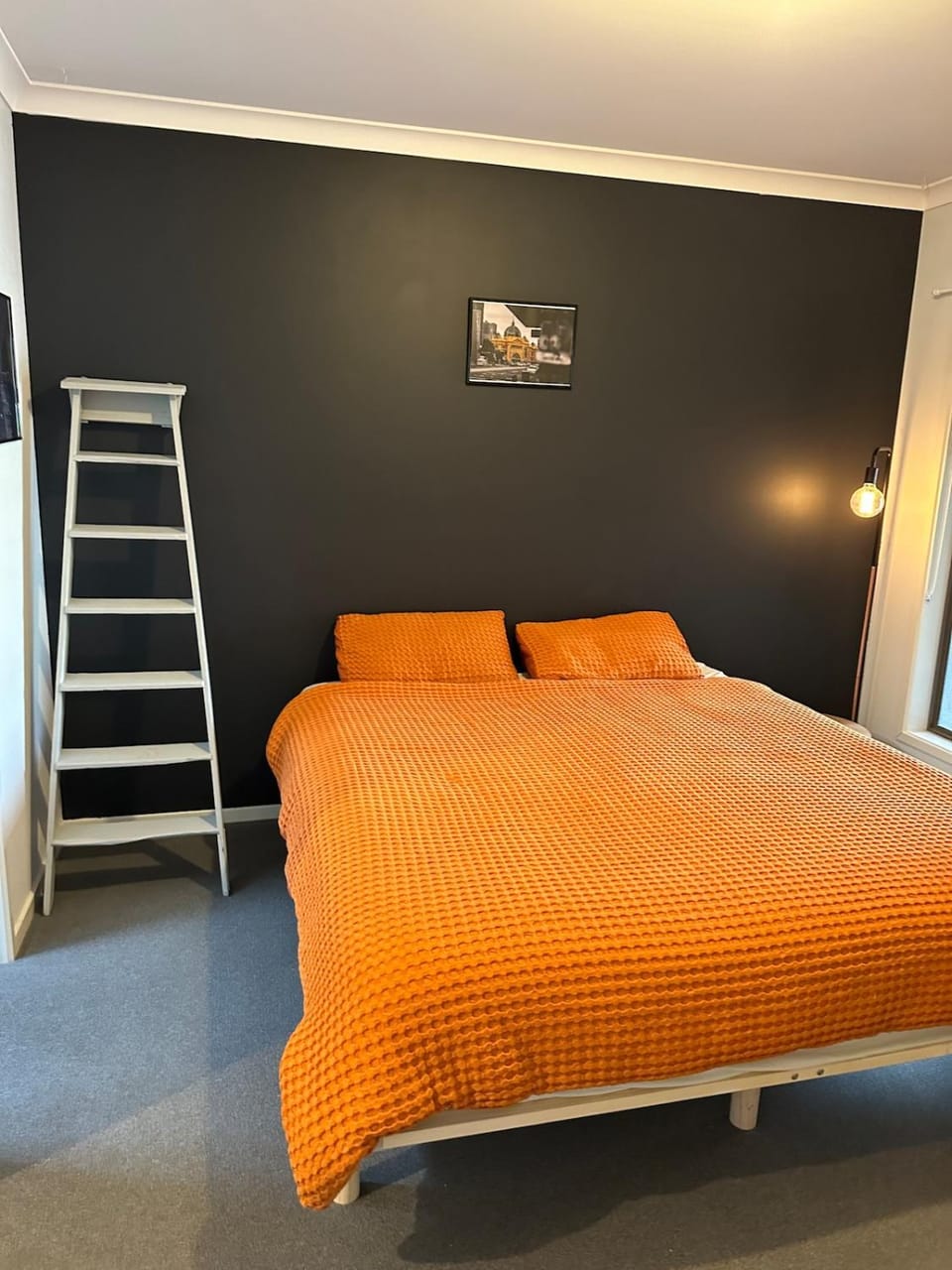 Modern 3 bed 2 bath house, parking and outdoor space House in Melbourne
