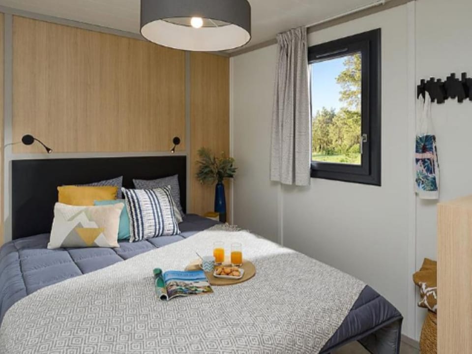 Chalet spacieux avec terrasse pour 5 personnes - API-1-52-1563 Campground/ 
RV Resort in Centre-Val de Loire