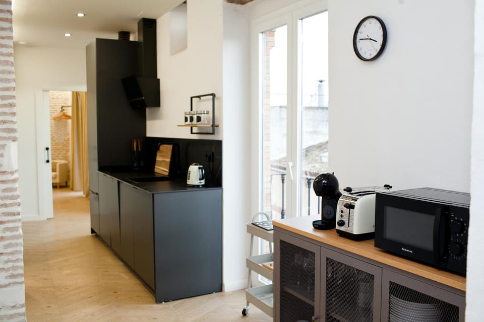Homey Seville Amazing New Arfe I Apartment Near Cathedral 8 people Apartment in Seville