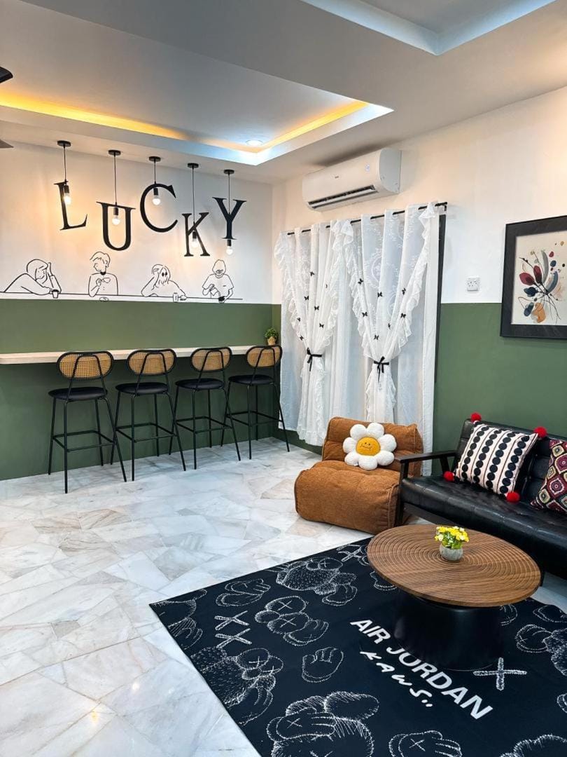Living room, Seating area, Swimming pool