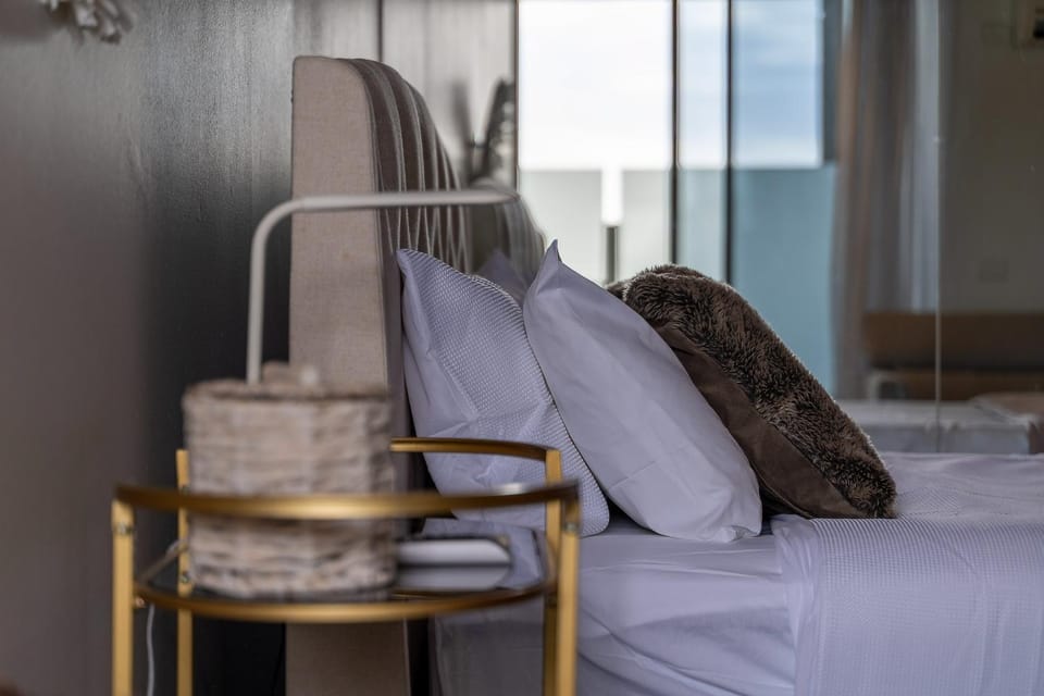 Chic South Yarra Studio - Free Gym & Wifi Apartment in Melbourne