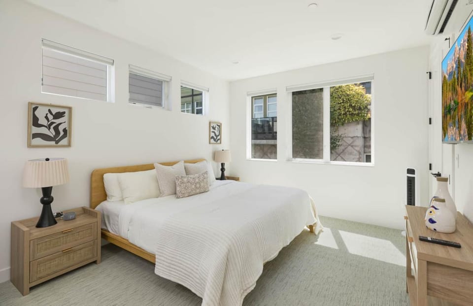 Upscale Seattle retreat: lake/skyline views/FIFA House in Lake Union