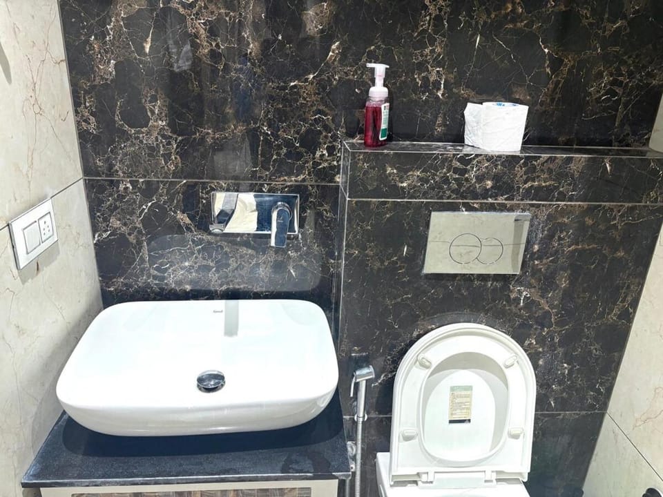 Amur Stays 3, a 3 Bedroom Flat near Chandigarh Airport Apartment in Punjab, India
