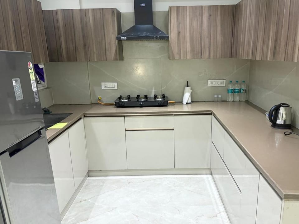 Amur Stays 3, a 3 Bedroom Flat near Chandigarh Airport Apartment in Punjab, India
