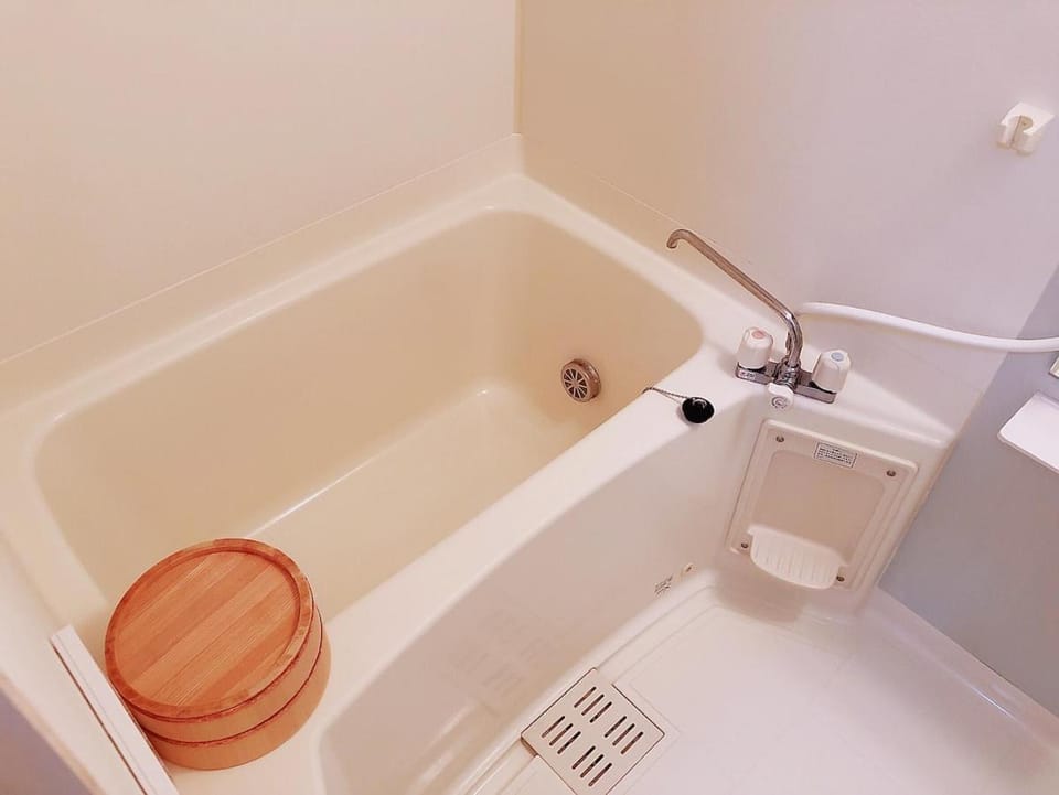 Bathroom, Bath