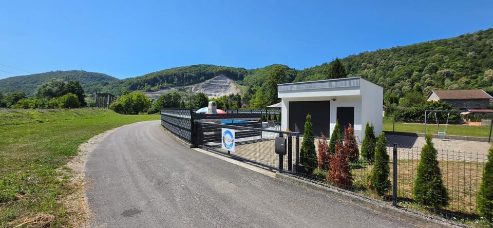 Property building, Swimming pool