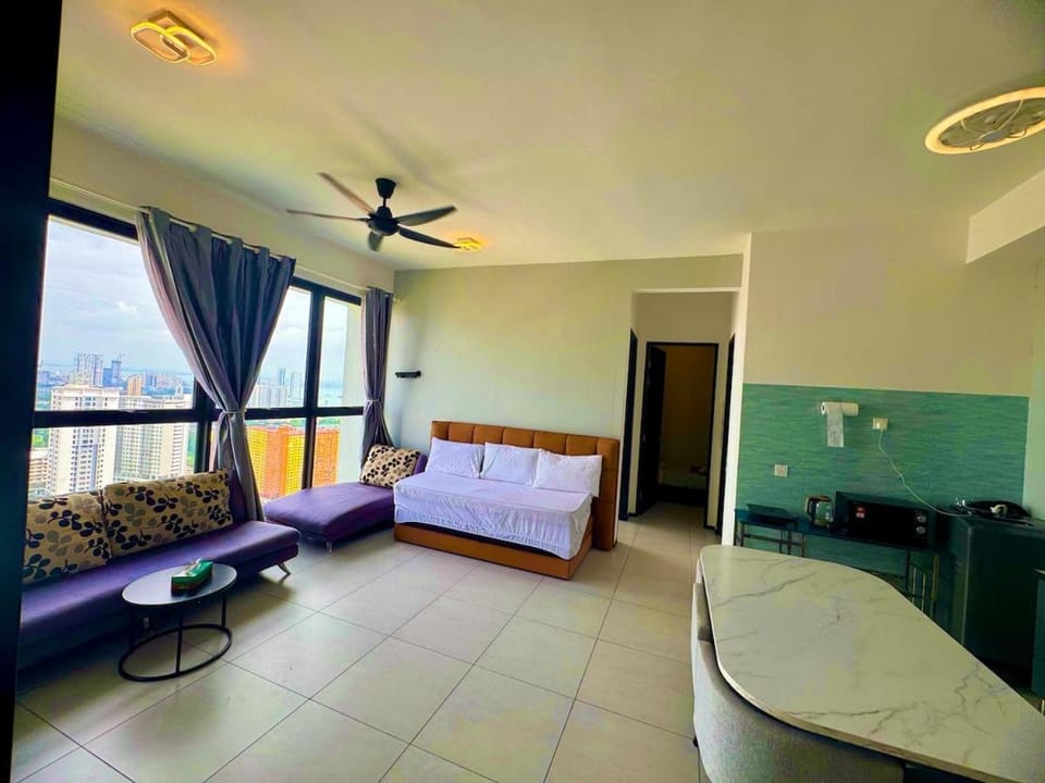 Luxury 3BRHighFloor CityView10 Pax StylishSpacious Apartment in George Town