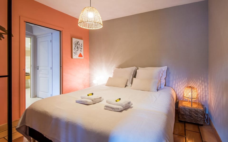Bedroom, heating
