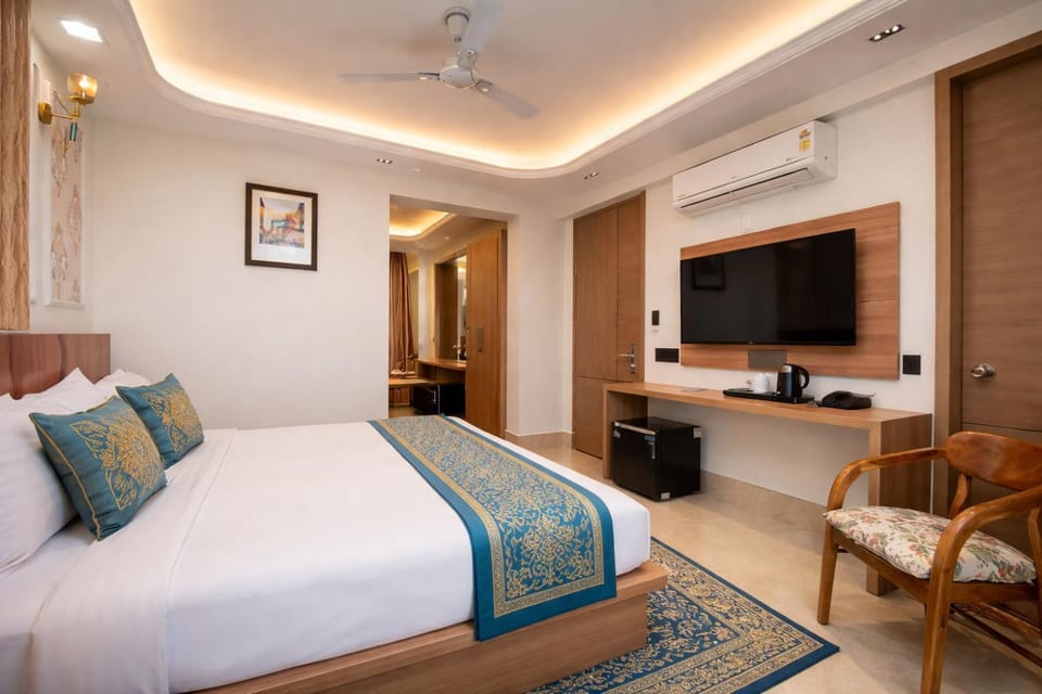 Communal lounge/ TV room, Bed, Living room, Photo of the whole room, Seating area, Evening entertainment, Bedroom, fireplace, hair dresser, air conditioner
