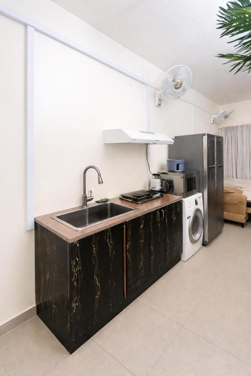 Sahara View Guest House Prime Location on the Dubai Sharjah Border Bed and Breakfast in Al Sharjah