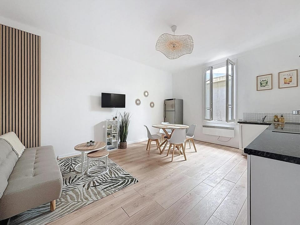 Superbe appartement rénové 1 chambre - Nice Mantega Apartment in Nice