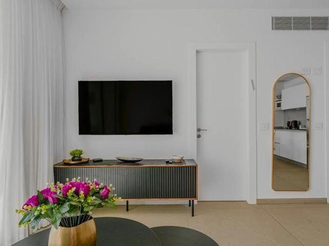 Redsearent suite with pool view 2 Apartment hotel in Eilat