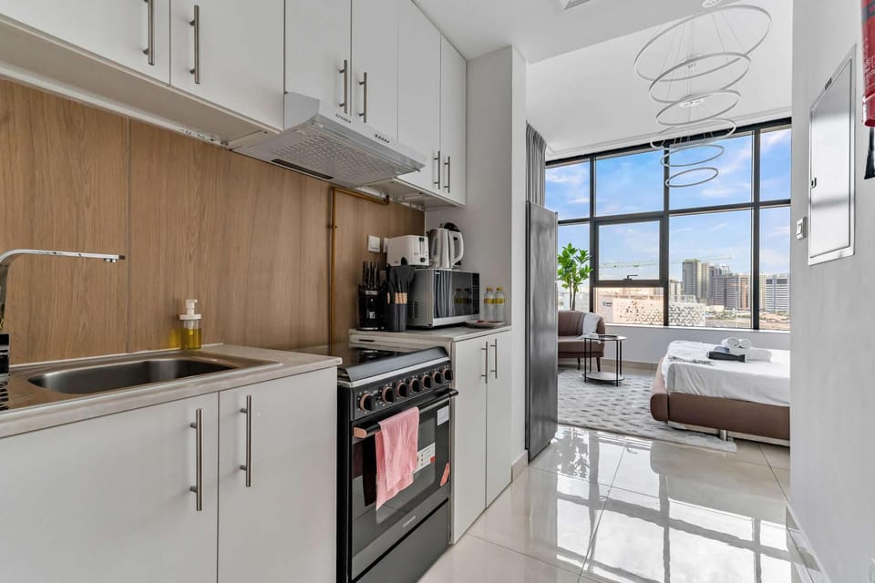 Free housekeeping visits during your stay - StayShort - Comfortable Studio Stay in Square Tower Ideal for 2 Apartment in Dubai
