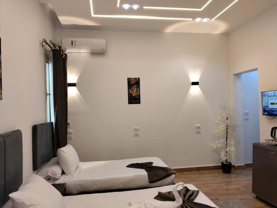Photo of the whole room, Bedroom, air conditioner