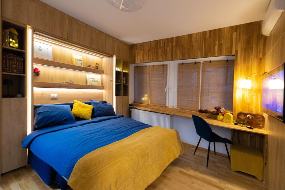 Photo of the whole room, Bedroom