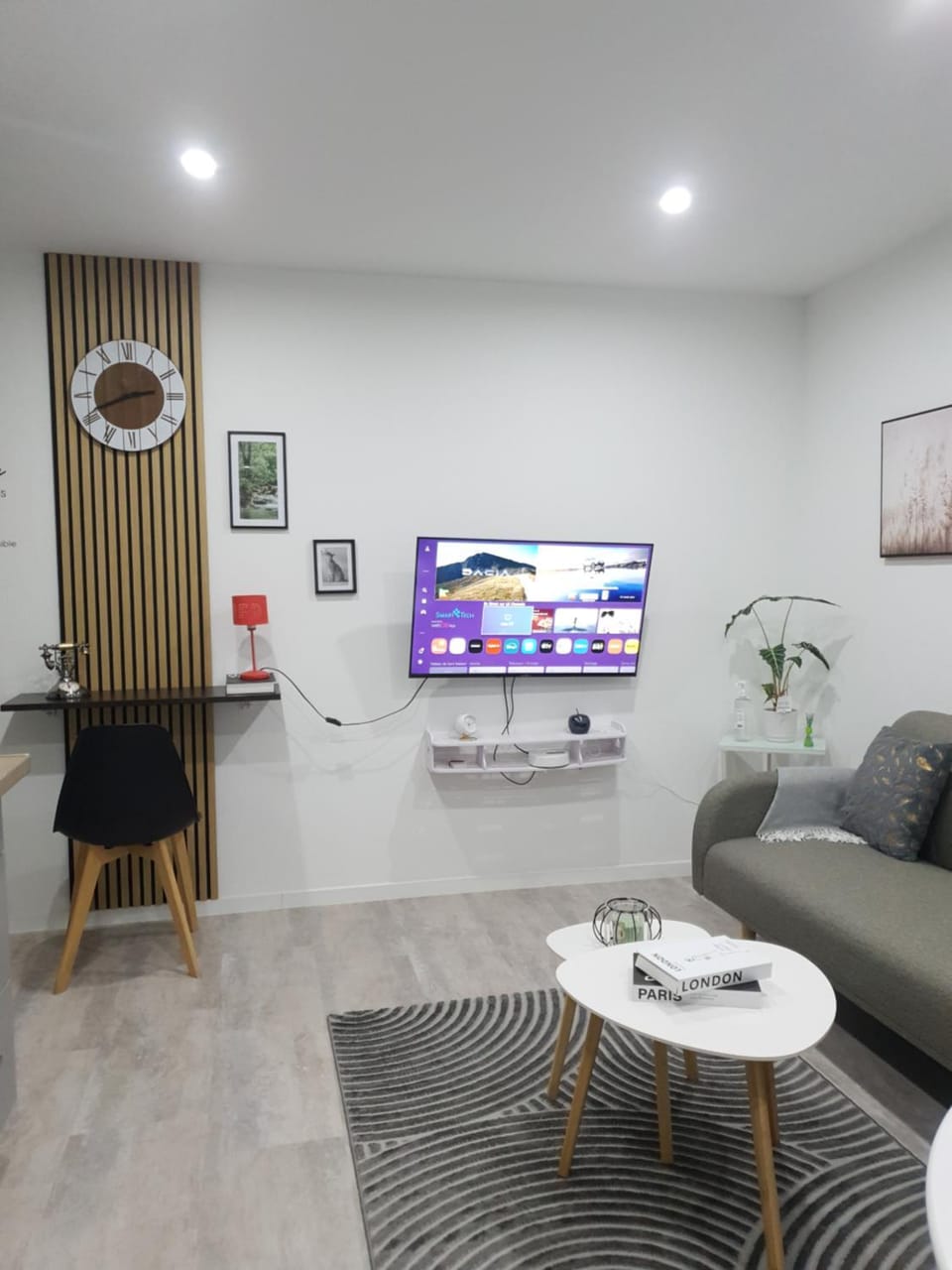 TV and multimedia, Living room, Seating area