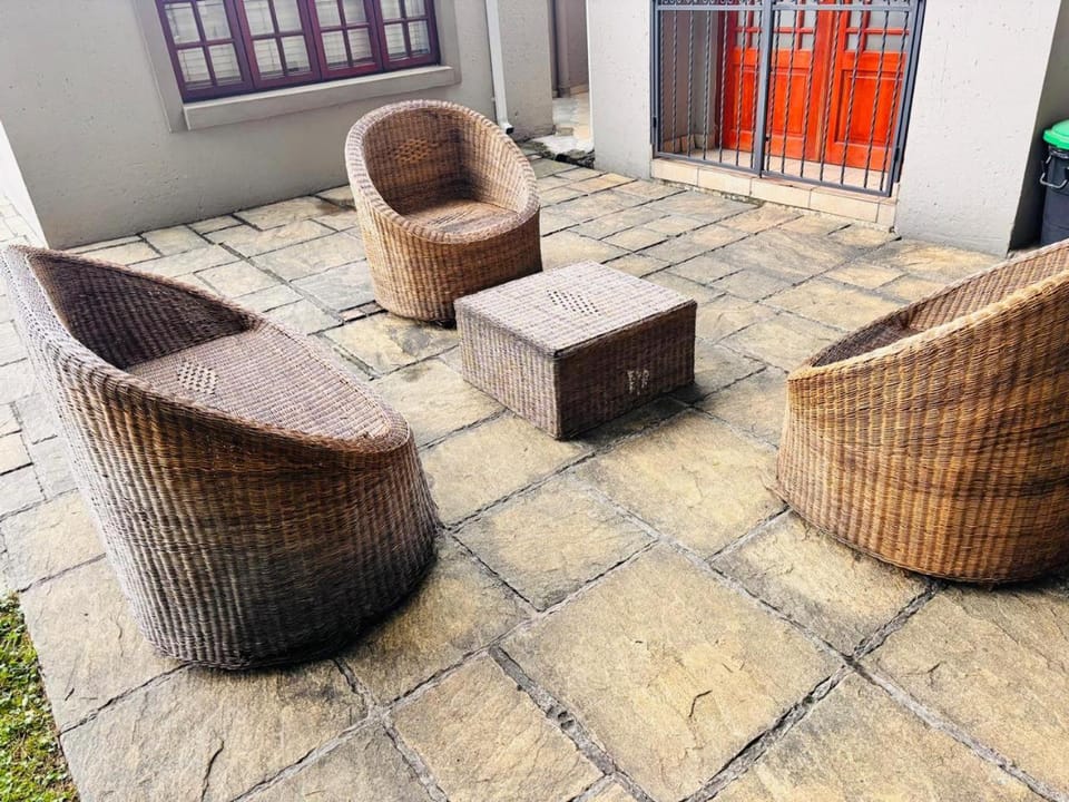 Patio, Seating area