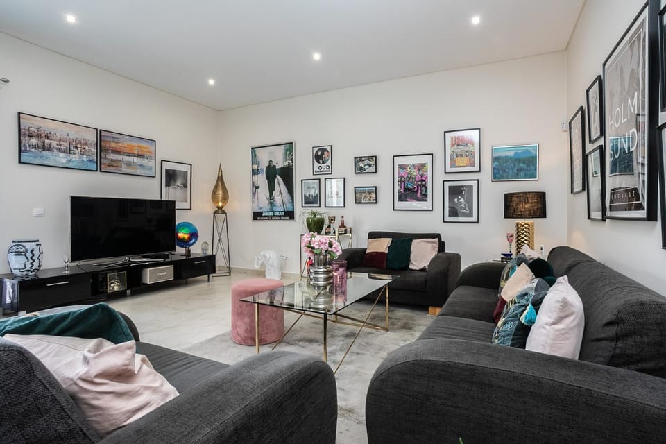 Communal lounge/ TV room, Living room