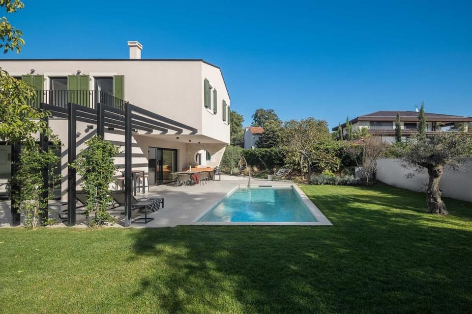 Luxury Holiday Villa Mapejana by VacayVillas Villa in Poreč