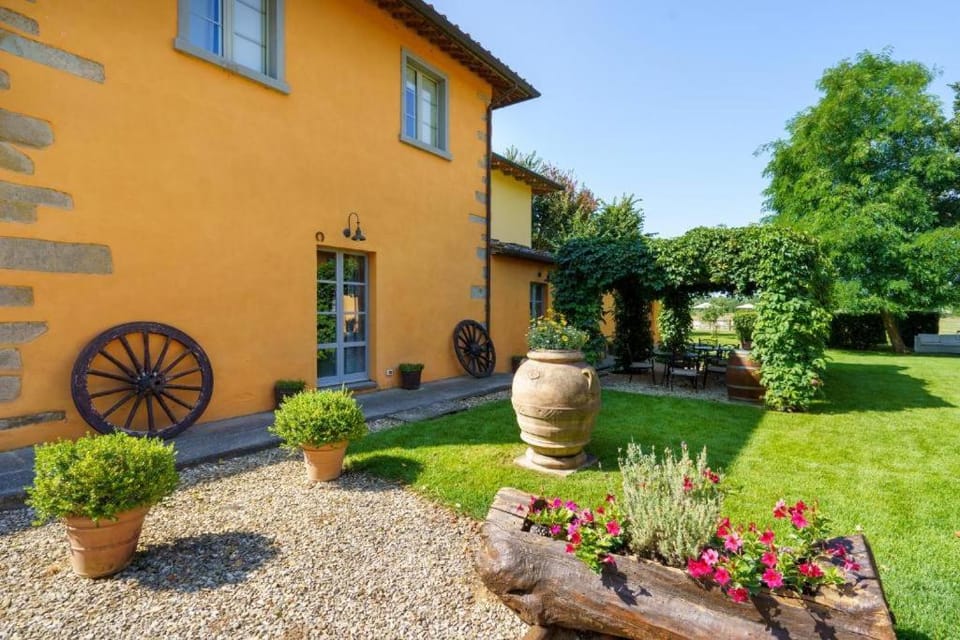 Property building, Garden