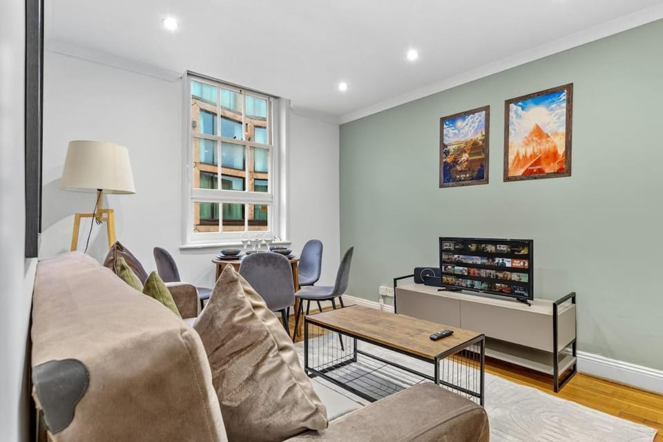 Earth FLOWZ 2BR - Zone 1 - Sleeps 5 Apartment in London Borough of Islington