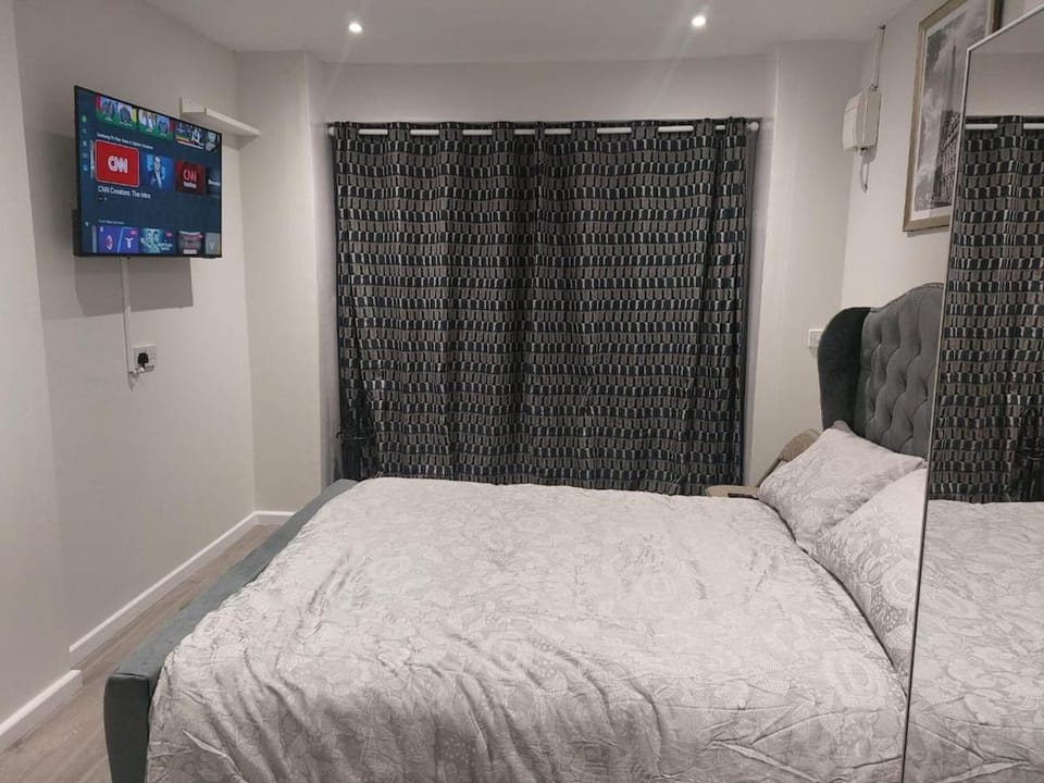Serene and Cosy Private Studio Apartment in Aylesbury Vale