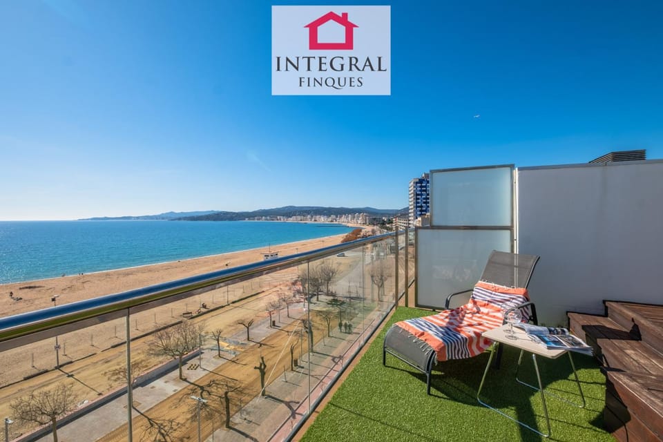 Day, Night, Summer, Balcony/Terrace, Beach, Sea view, Sunrise, Sunset, sunbed