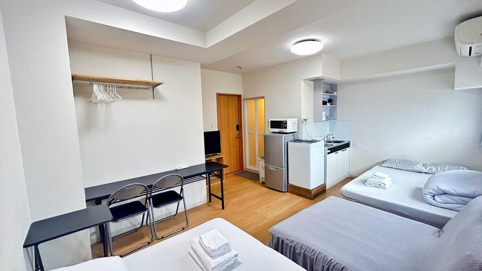 Tokyo晴空塔夜景 Skytree地鐵5分 5套衛浴 5個房間 有電梯 廚房 洗衣機 Amin Hotel ABCDV Apartment in Japan