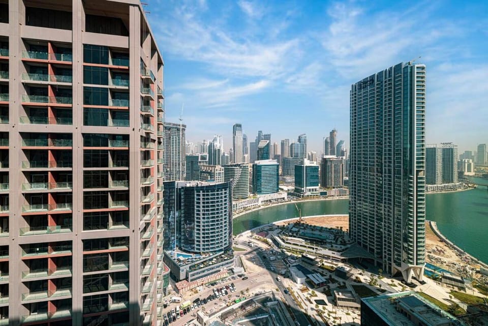 Lux 1BR with Stunning Canal Views Apartment in Dubai