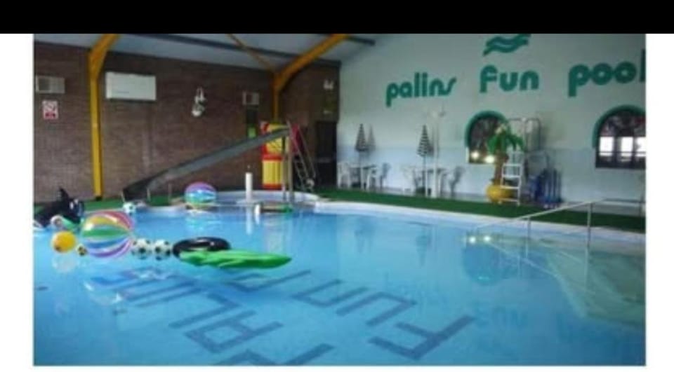 6 birthday gold caravan Towyn Campground/ 
RV Resort in Towyn