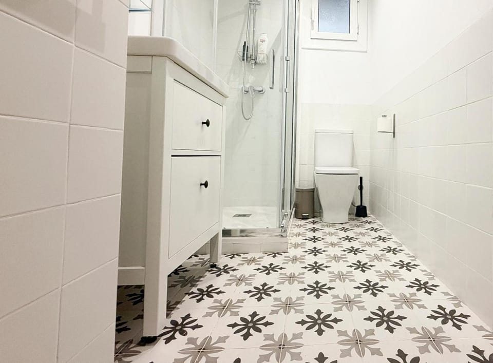Shower, Bathroom