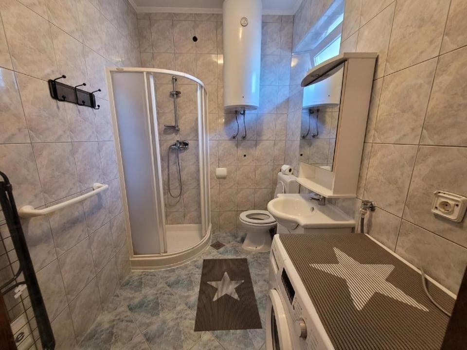 Apartments Monterosso with parking space Apartment in Istria County