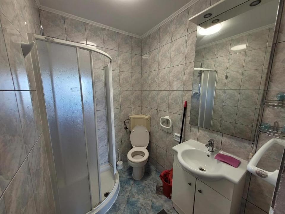 Apartments Monterosso with parking space Apartment in Istria County