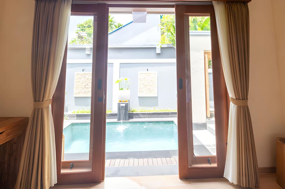 Pool view, Swimming pool