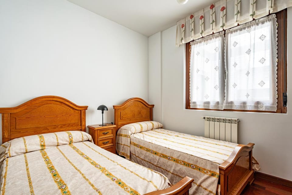 Property building, Living room, Bedroom