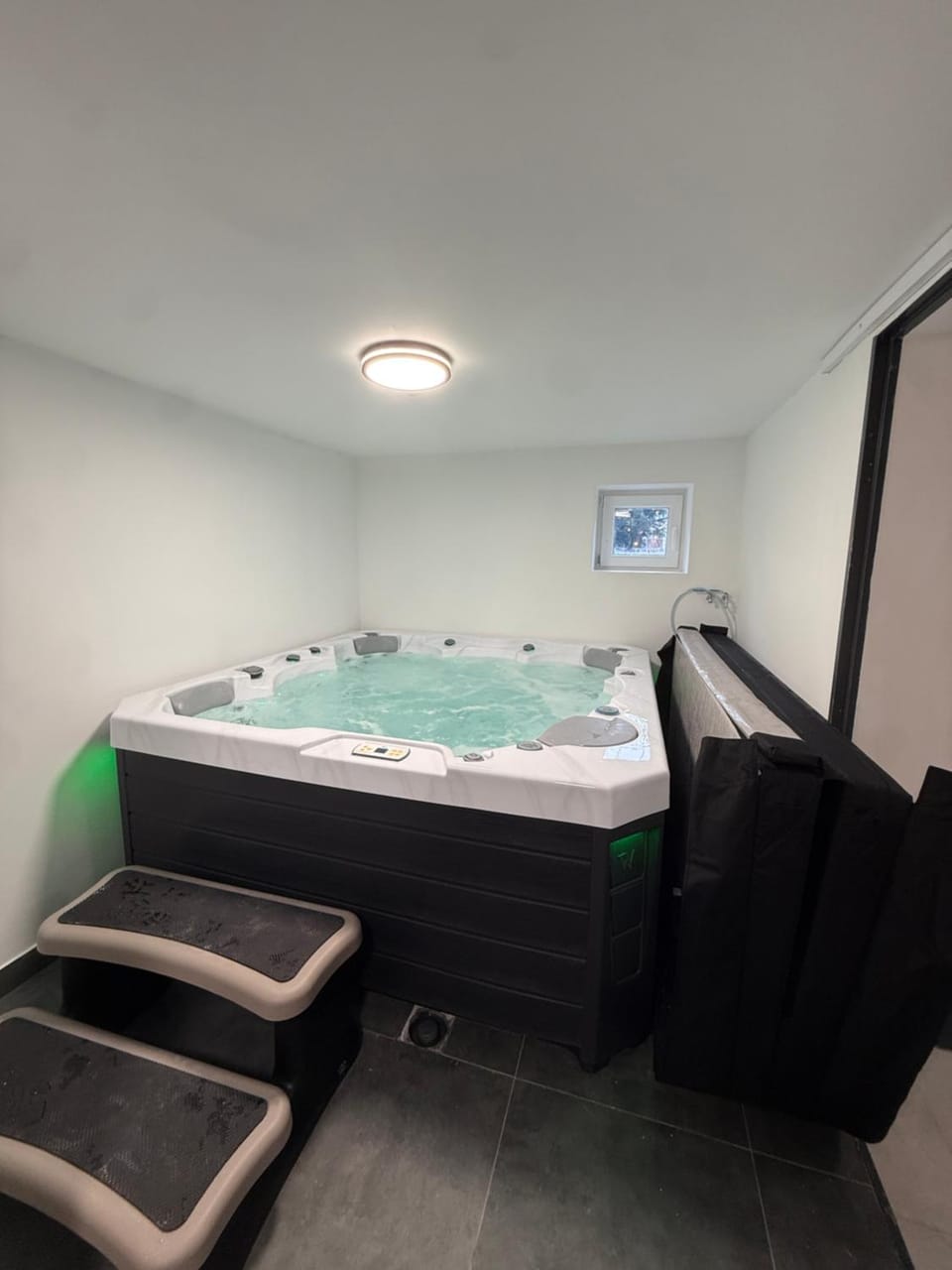 Hot Tub, Spa and wellness centre/facilities