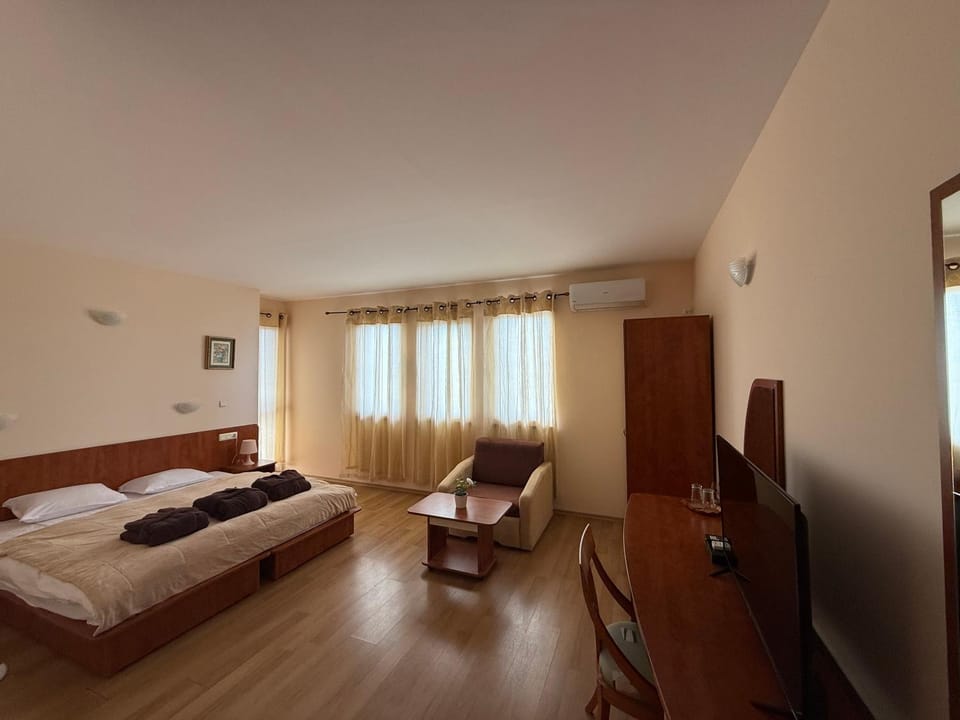 Златна люспа Bed and Breakfast in Dobrich Province, Bulgaria