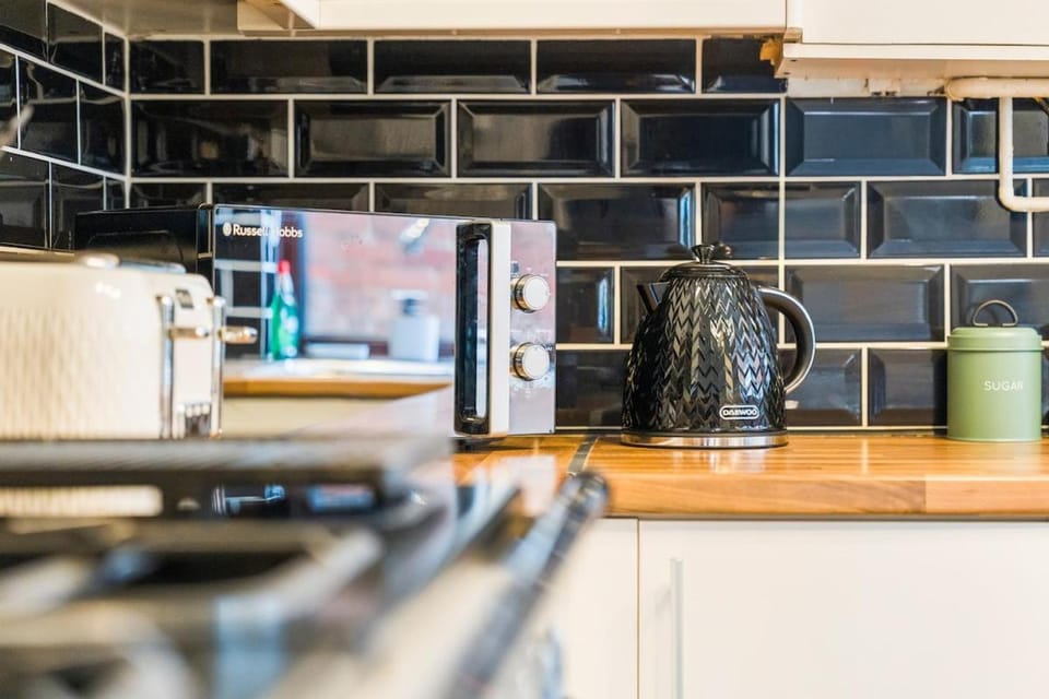 Coffee/tea facilities, Kitchen or kitchenette, minibar, stove, toaster