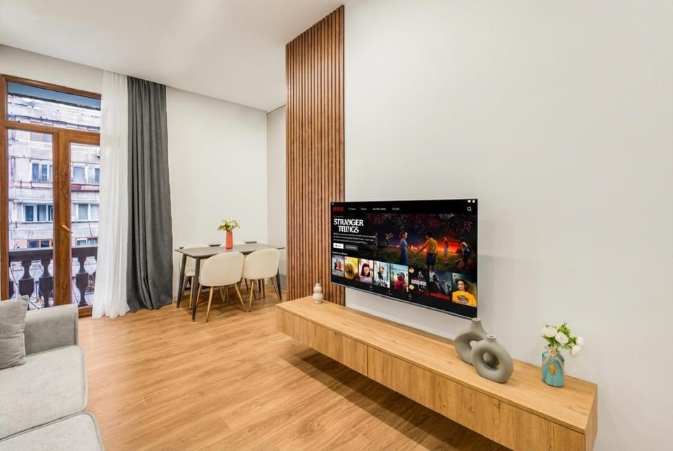 Stylish 2 Bedroom! French Balcony! City Center! Apartment in Yerevan