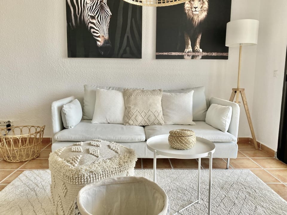 Communal lounge/ TV room, Living room