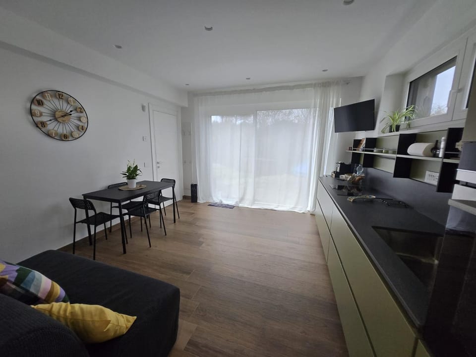 Kitchen or kitchenette, Living room, Dining area