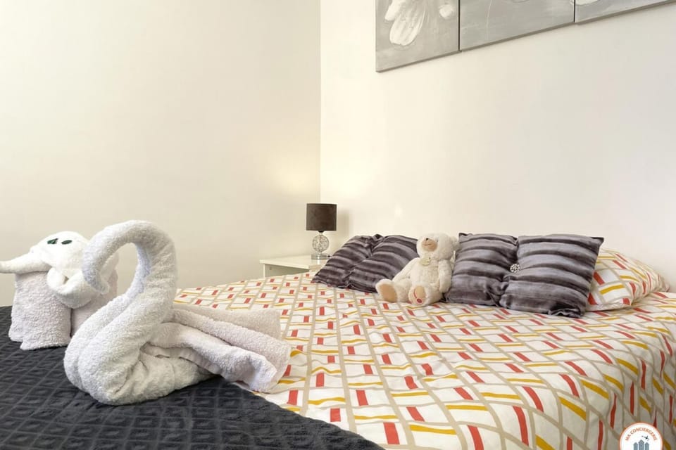 Bed, Bedroom